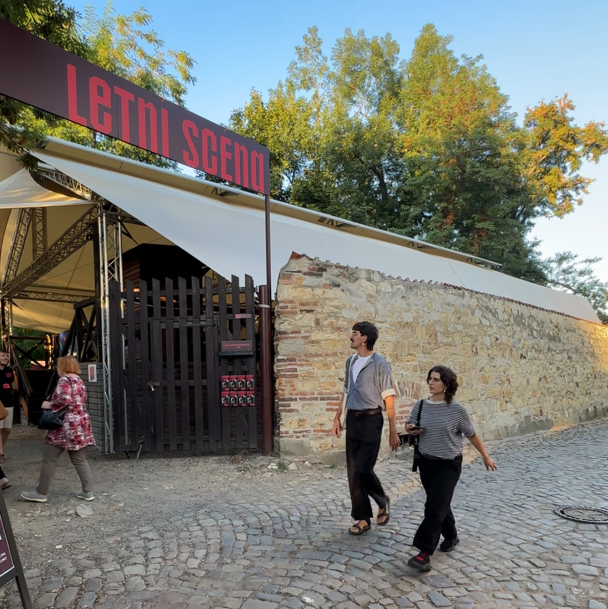 Novinky - Děkujeme za rekordní zájem! Přinášíme tipy, na co zajít na Letní scénu 