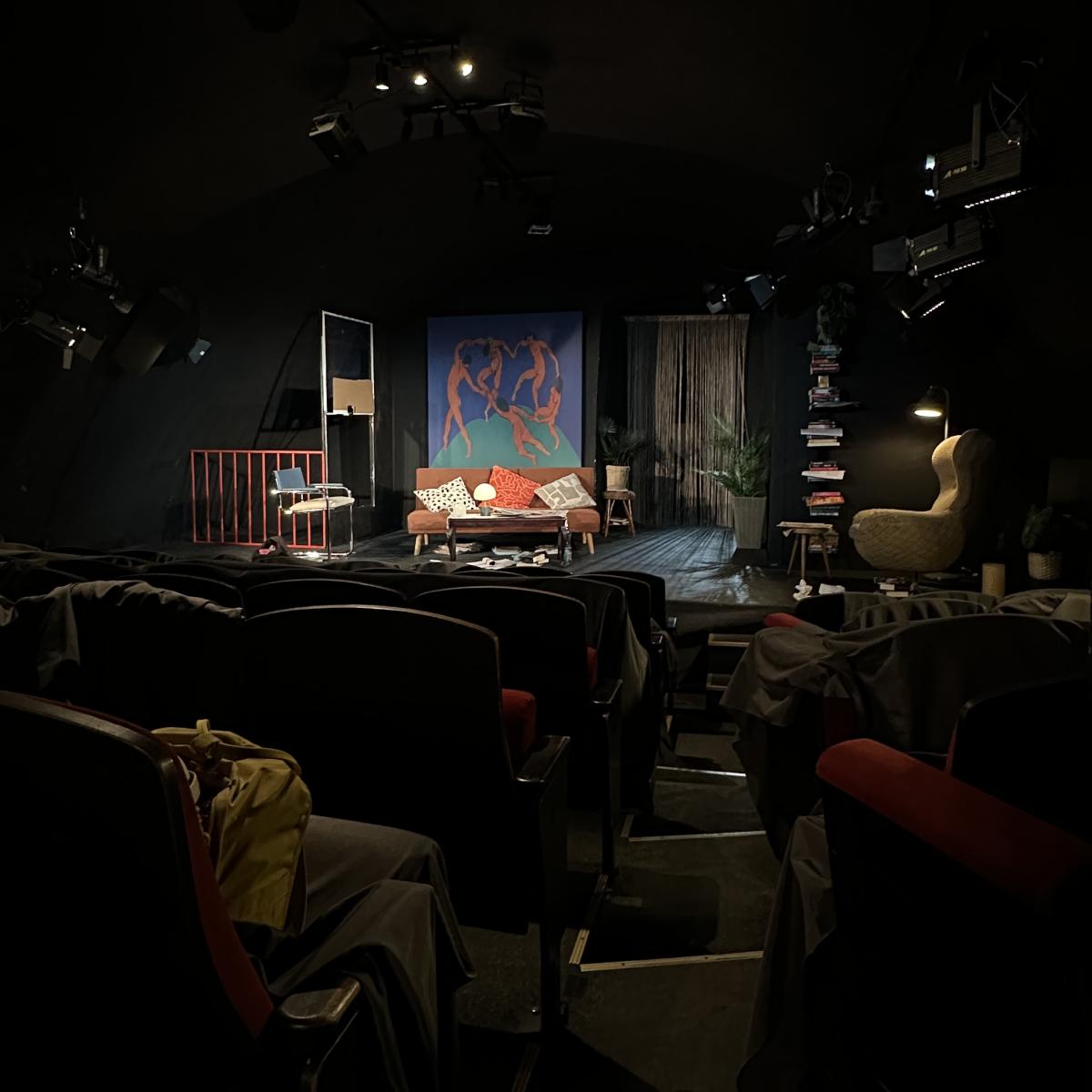 Novinky - Říjnový program na Kamennou scénu je venku. Naplánujte si podzim už teď! 