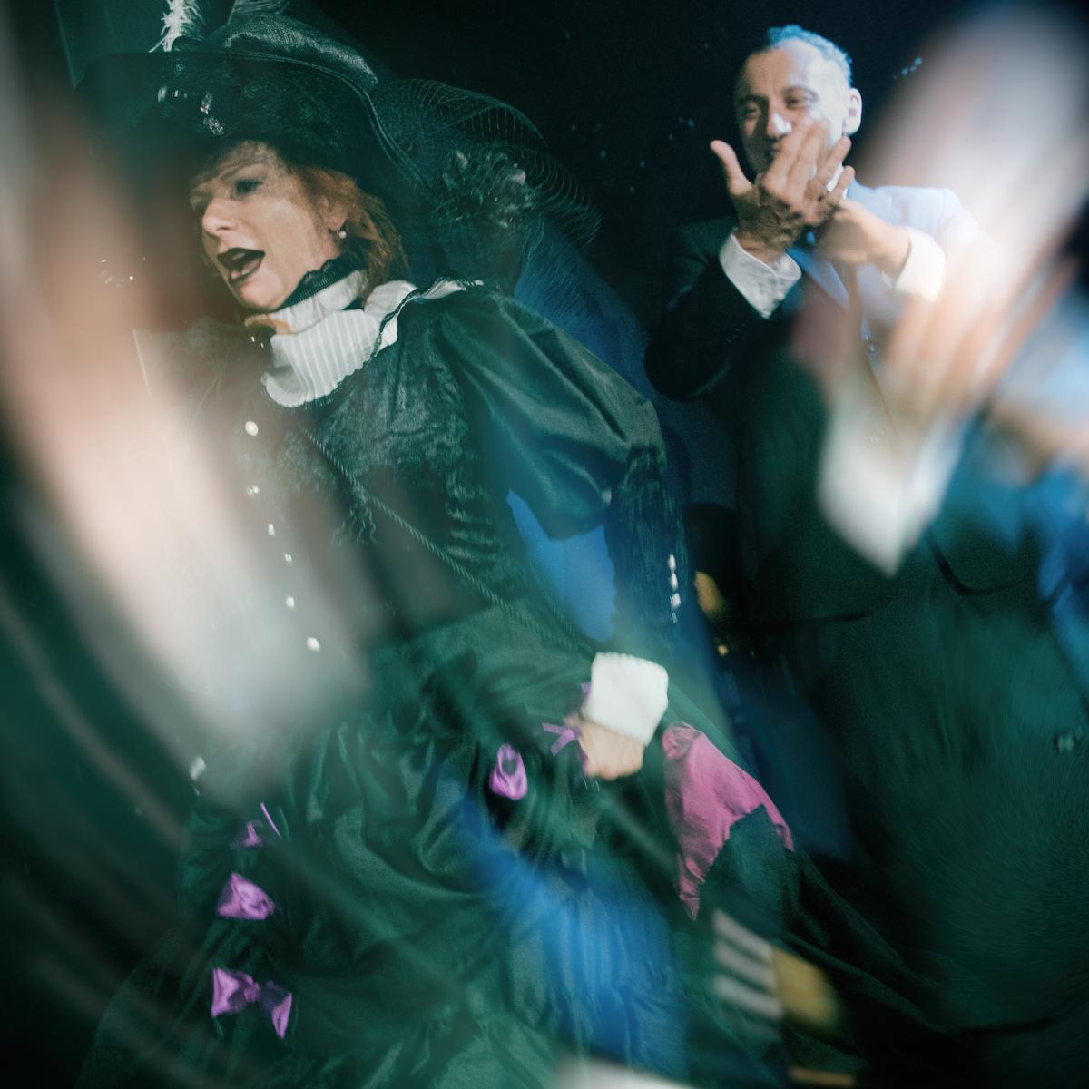 Fotografie z inscenace - Trhni si, otče!