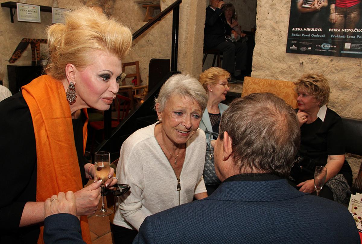 MISS DIETRICH lituje - premiéra
