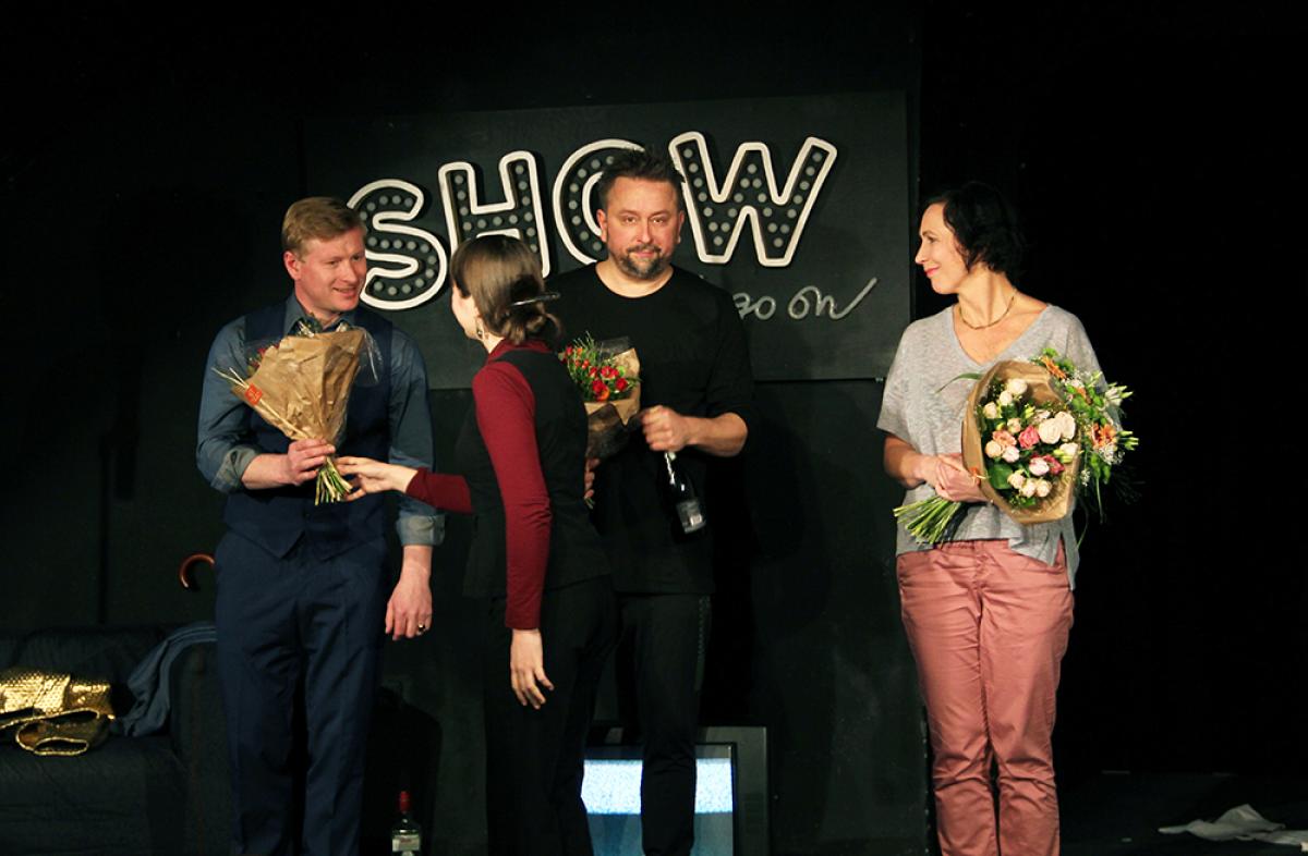 Jak zabít komika - premiéry