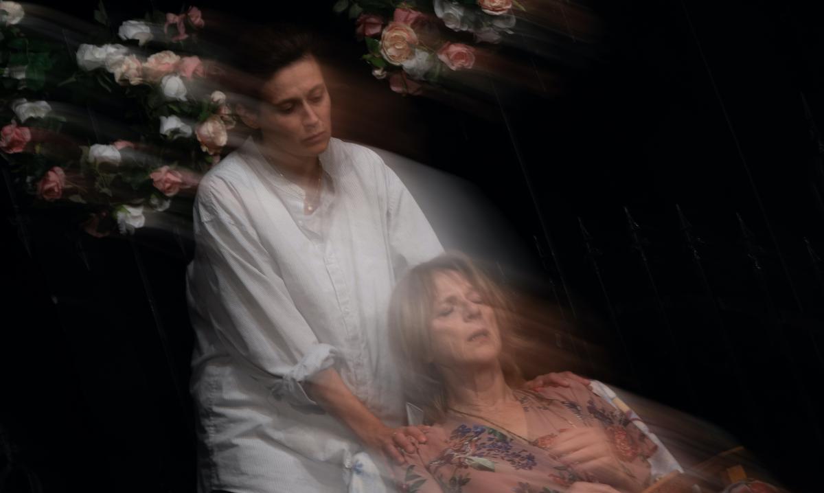 Dobrou noc, mami - fotky z inscenace